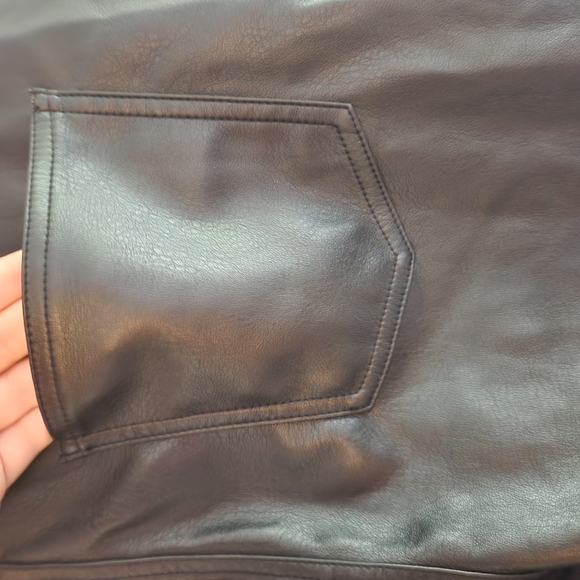 👻5/$25 ARULA Black Faux Leather Pants - Picture 7 of 7